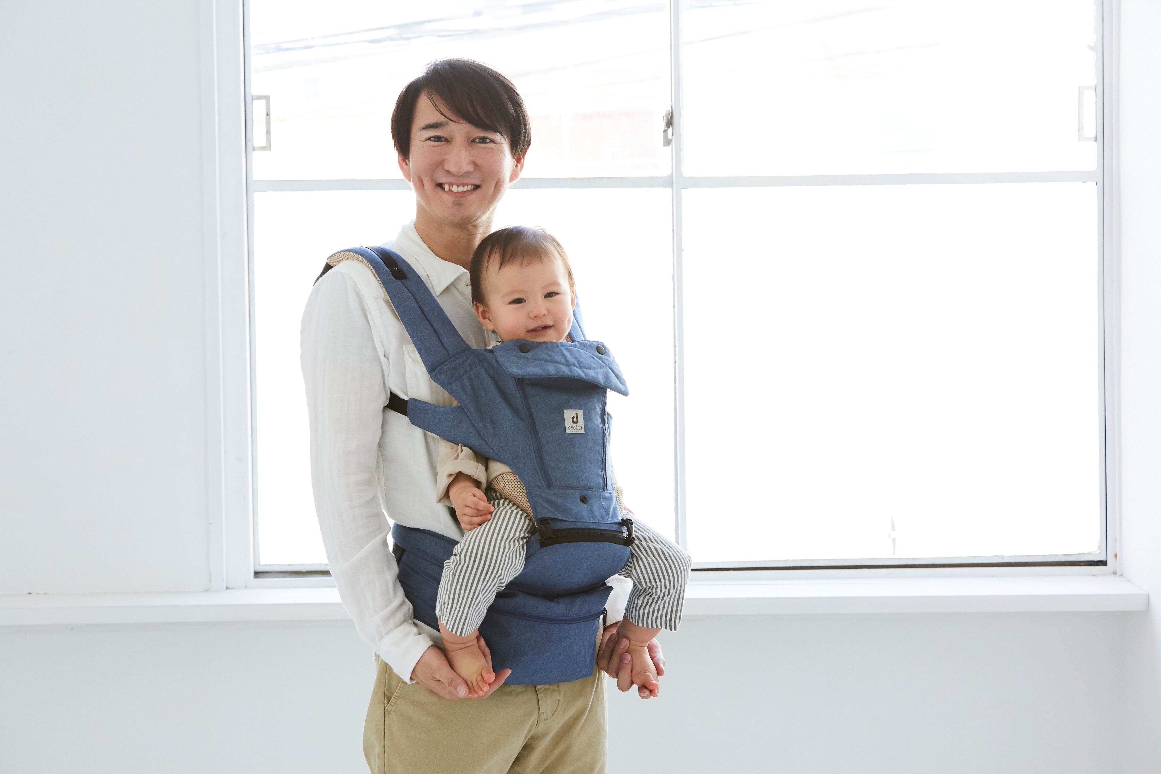 ダディッコ dad'cco 薄型 ヒップシートキャリア ハグチェア 角度調整 コンパクト